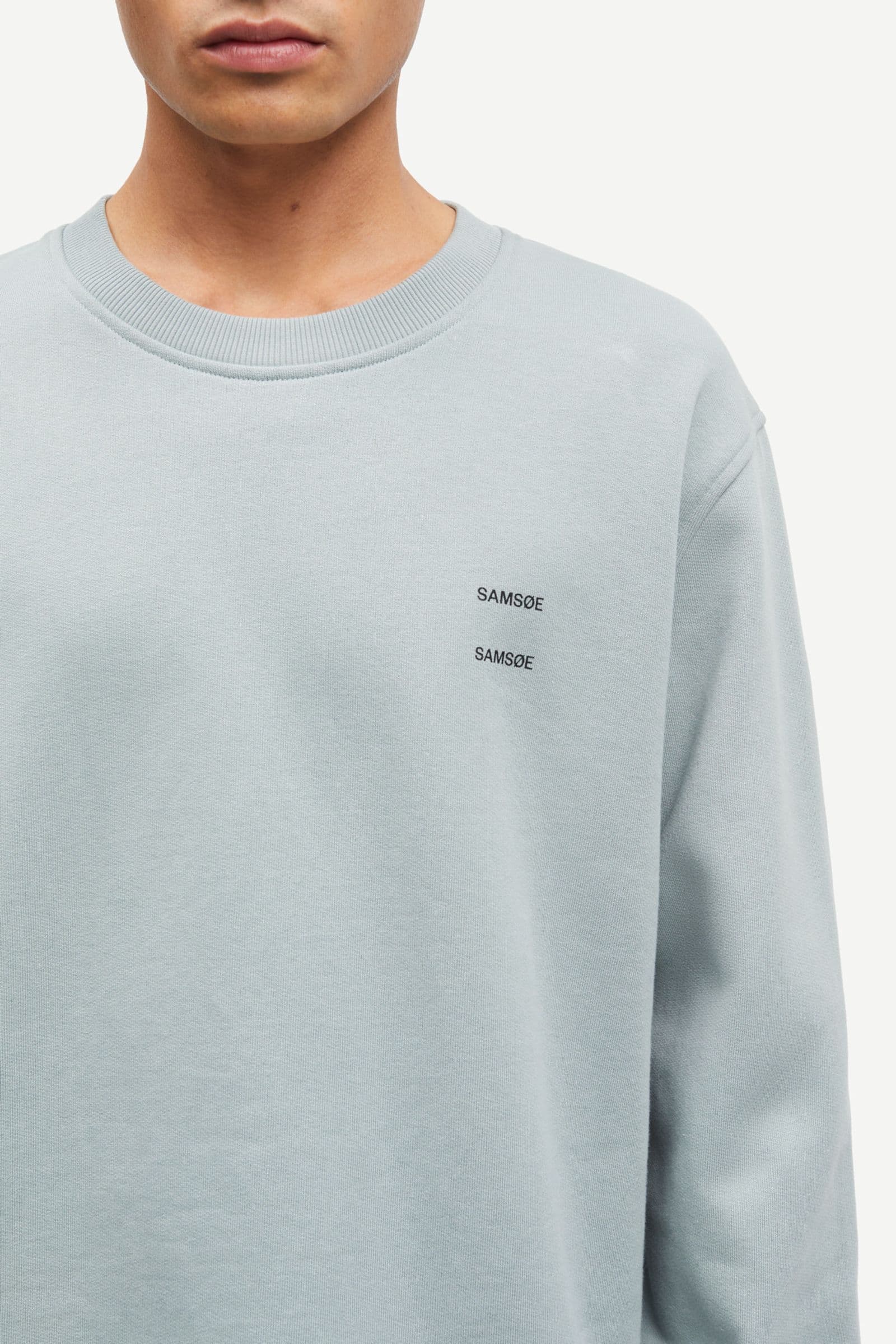 Joel crew neck 11414 Abyss