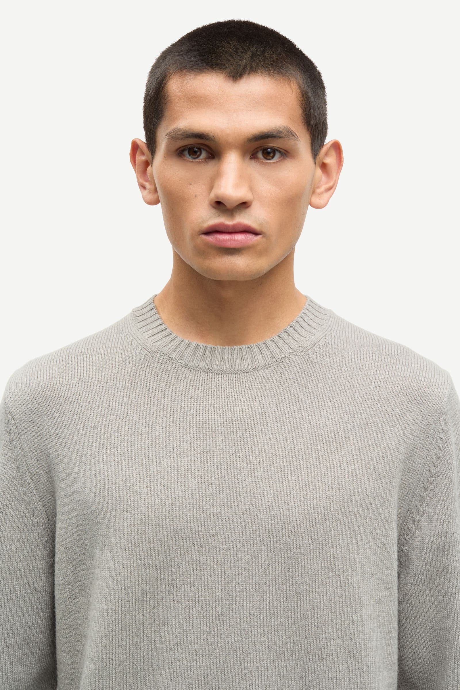 Sylli crew neck 132 Elephant Skin
