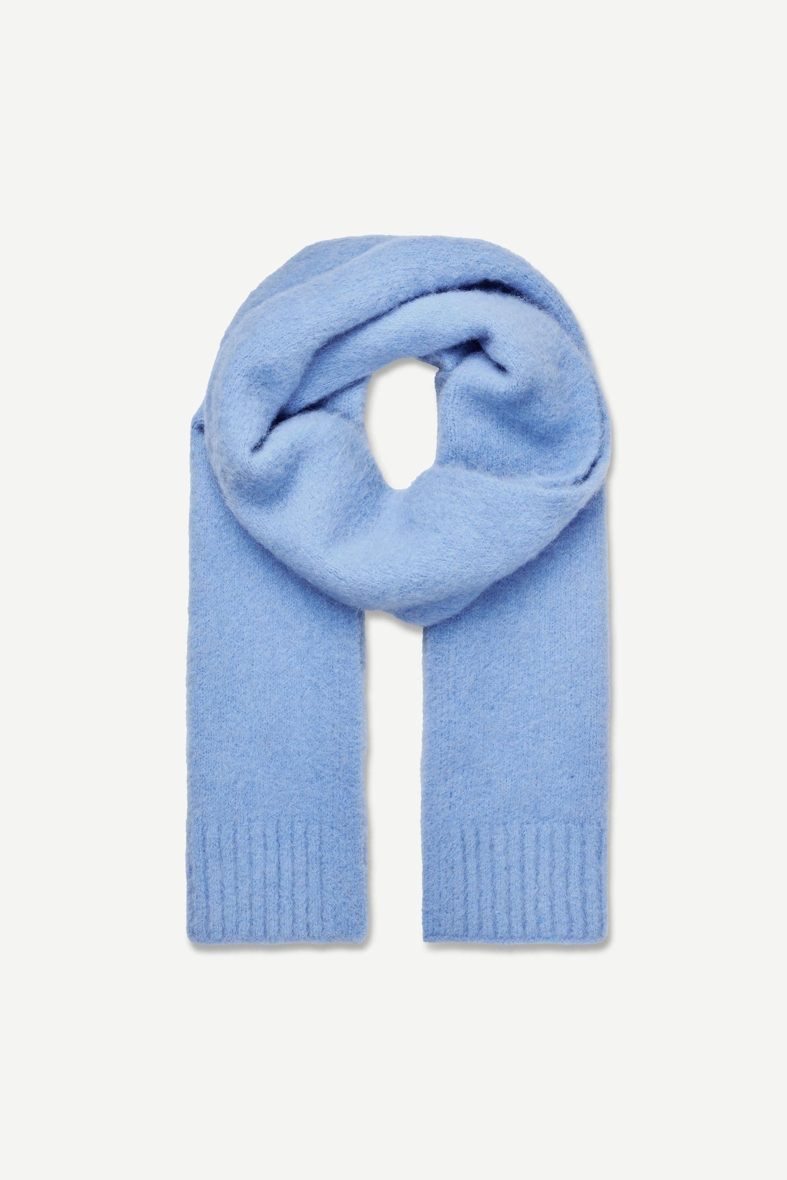 Sajeanne scarf 15425 Della Robbia Blue