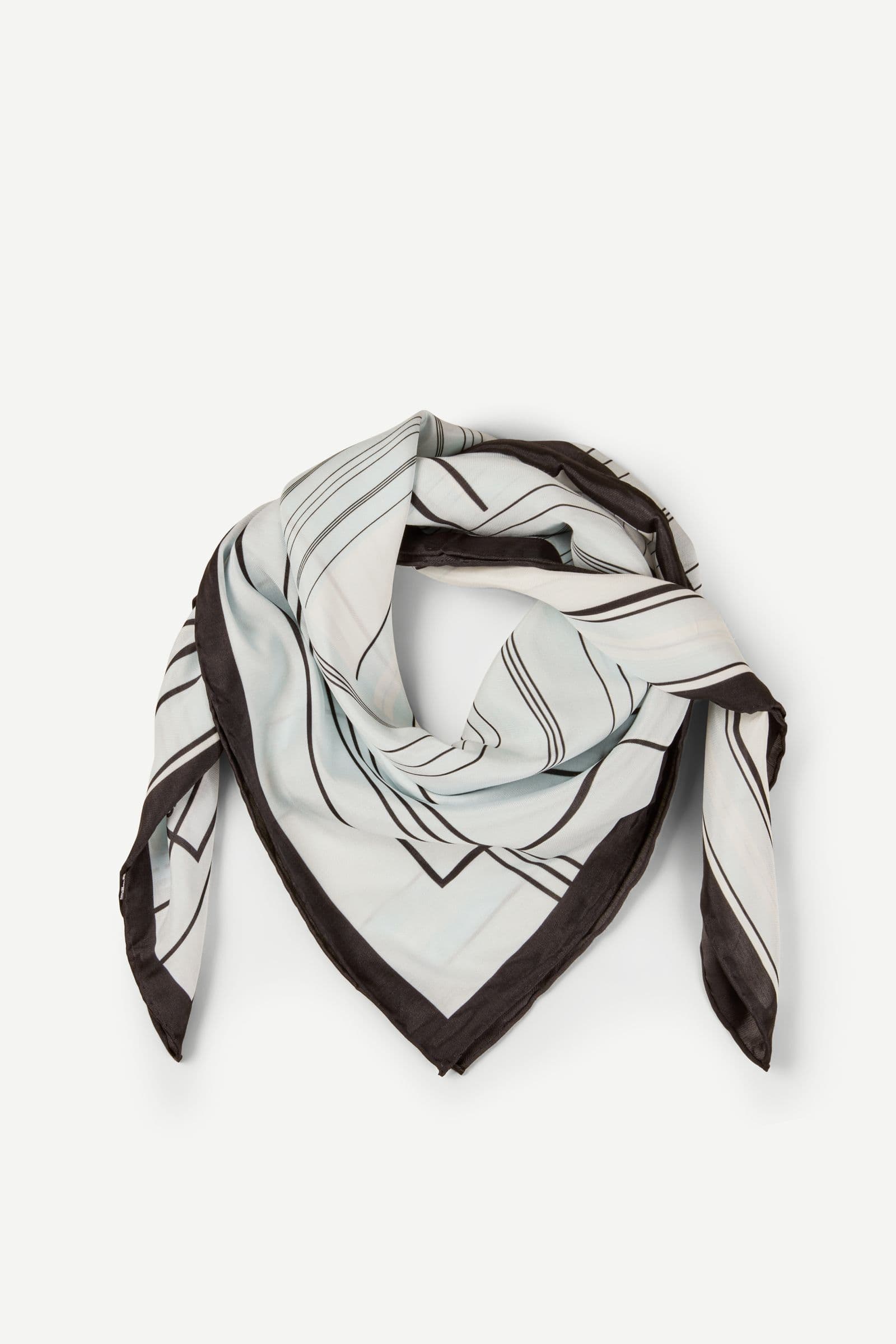 Sahailan scarf 15409 Skyway st.