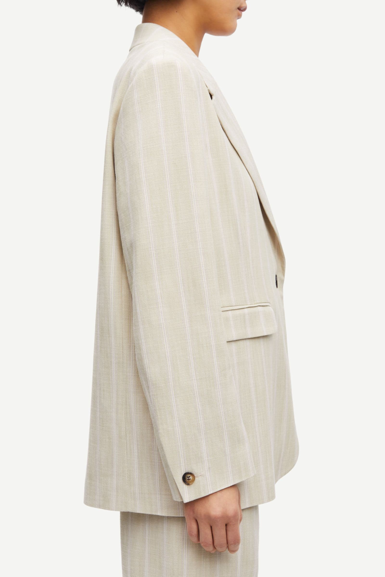 Sahaven Blazer 15664 White pepper st.