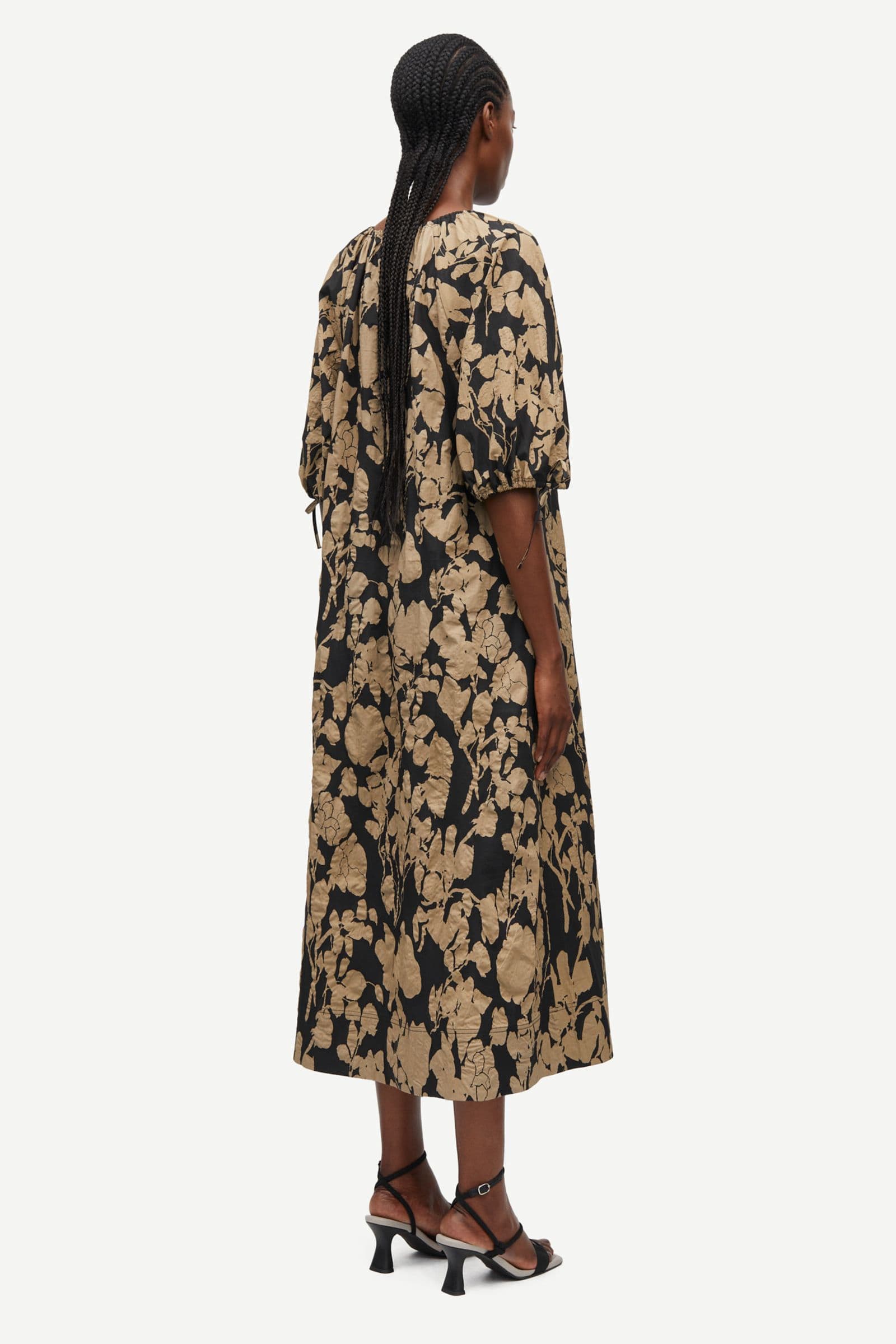 Samatera dress 15644 Peony Greige