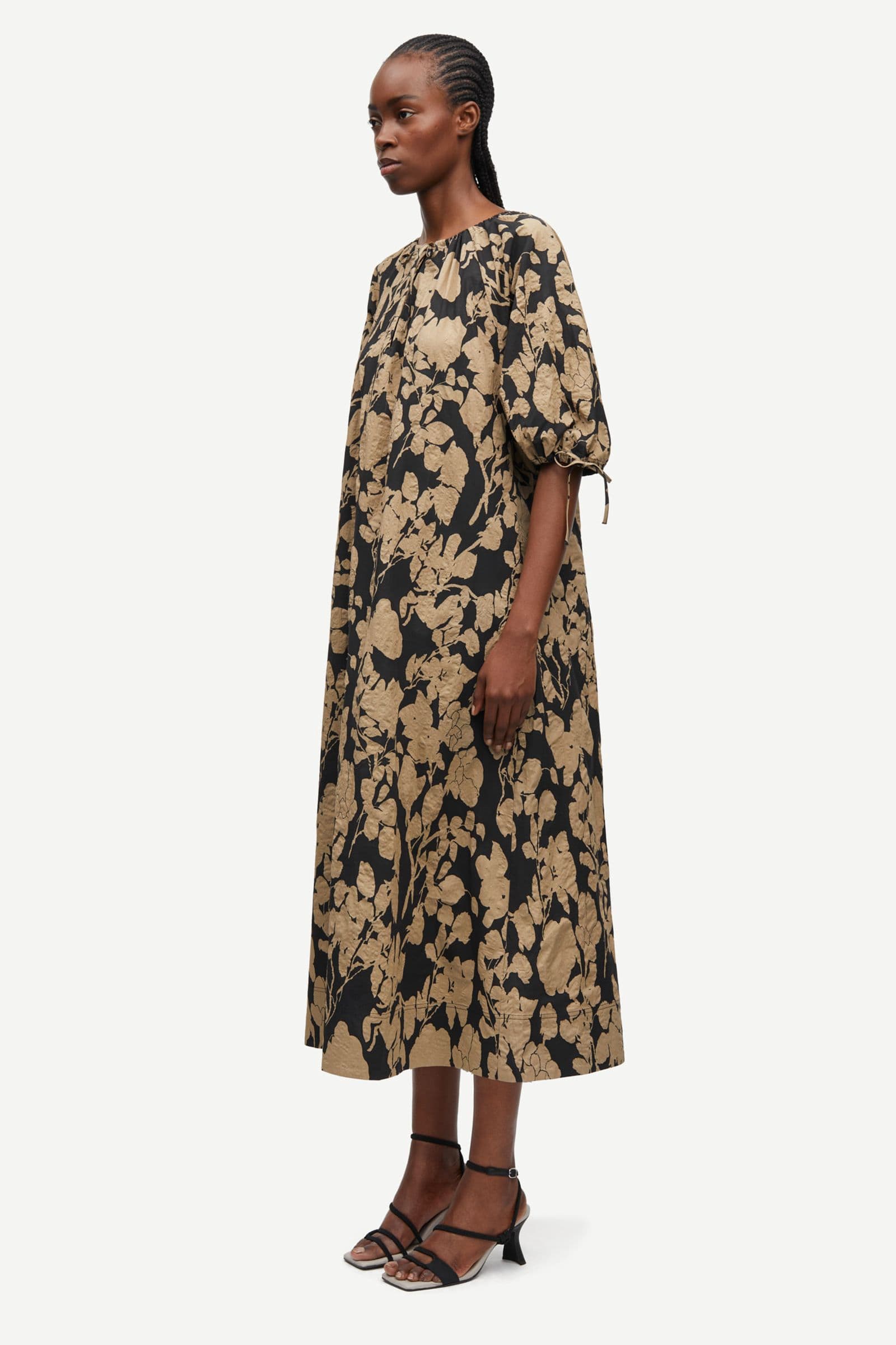Samatera dress 15644 Peony Greige