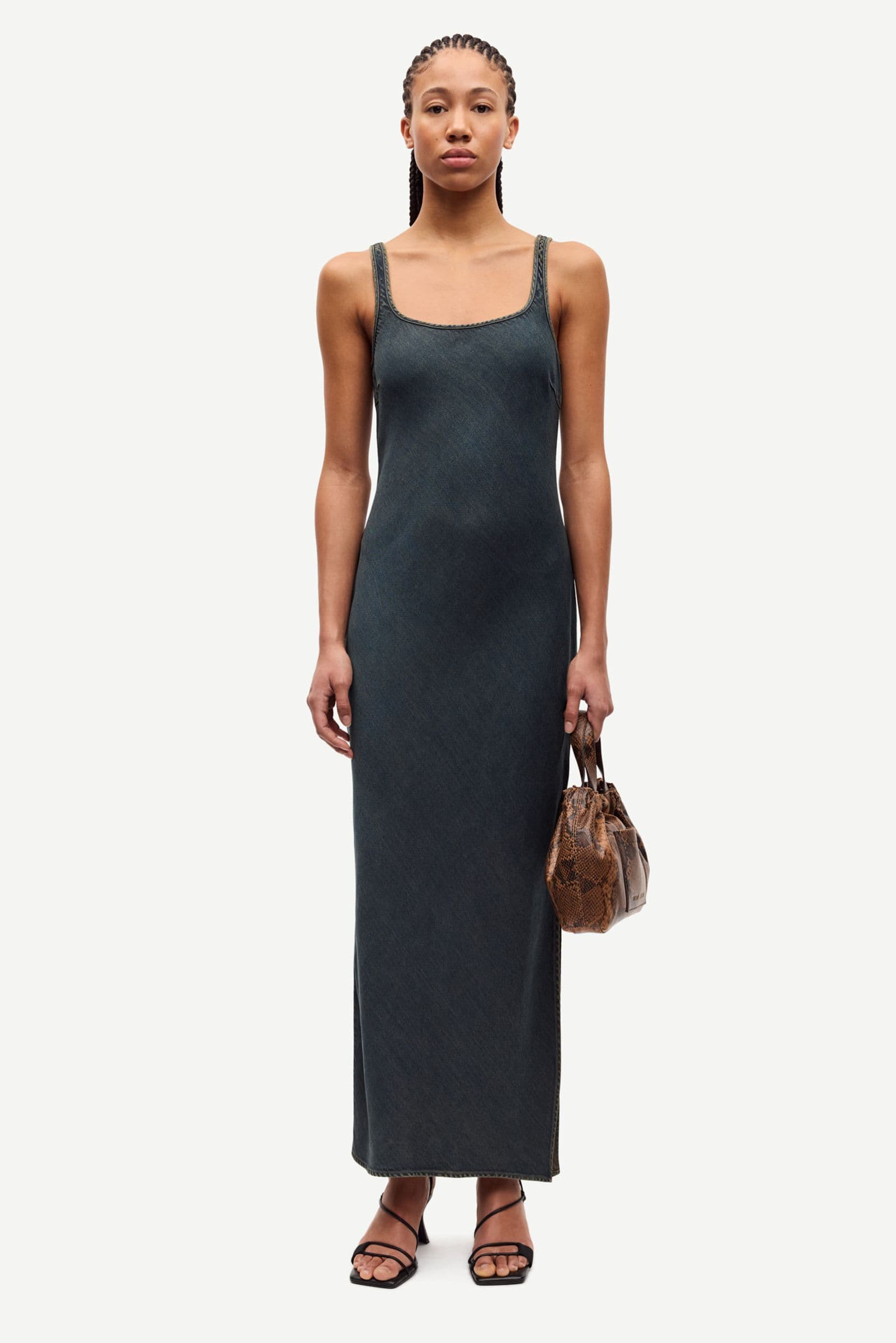 Sasunna dress 15645 Burnt Oak