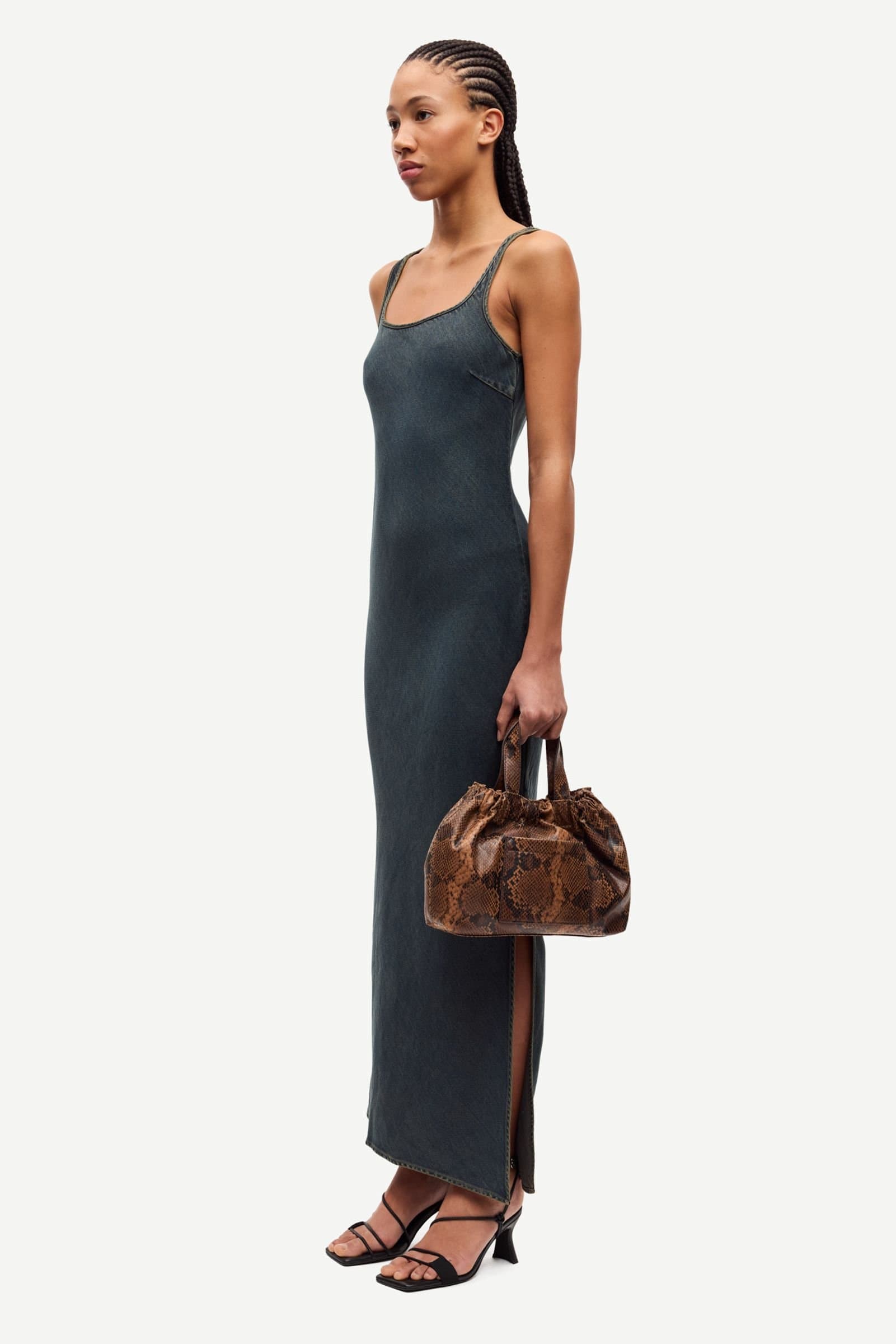 Sasunna dress 15645 Burnt Oak