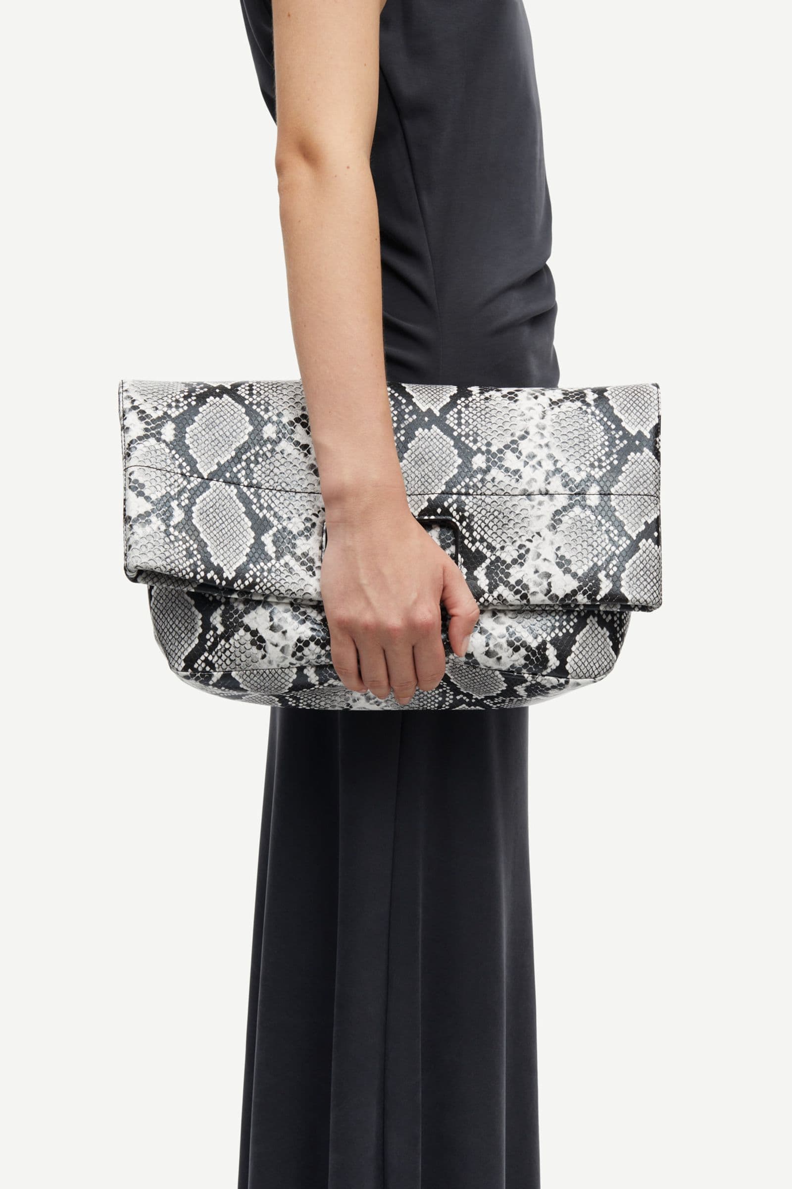 Sajennie tote bag 15682 Black White Snake