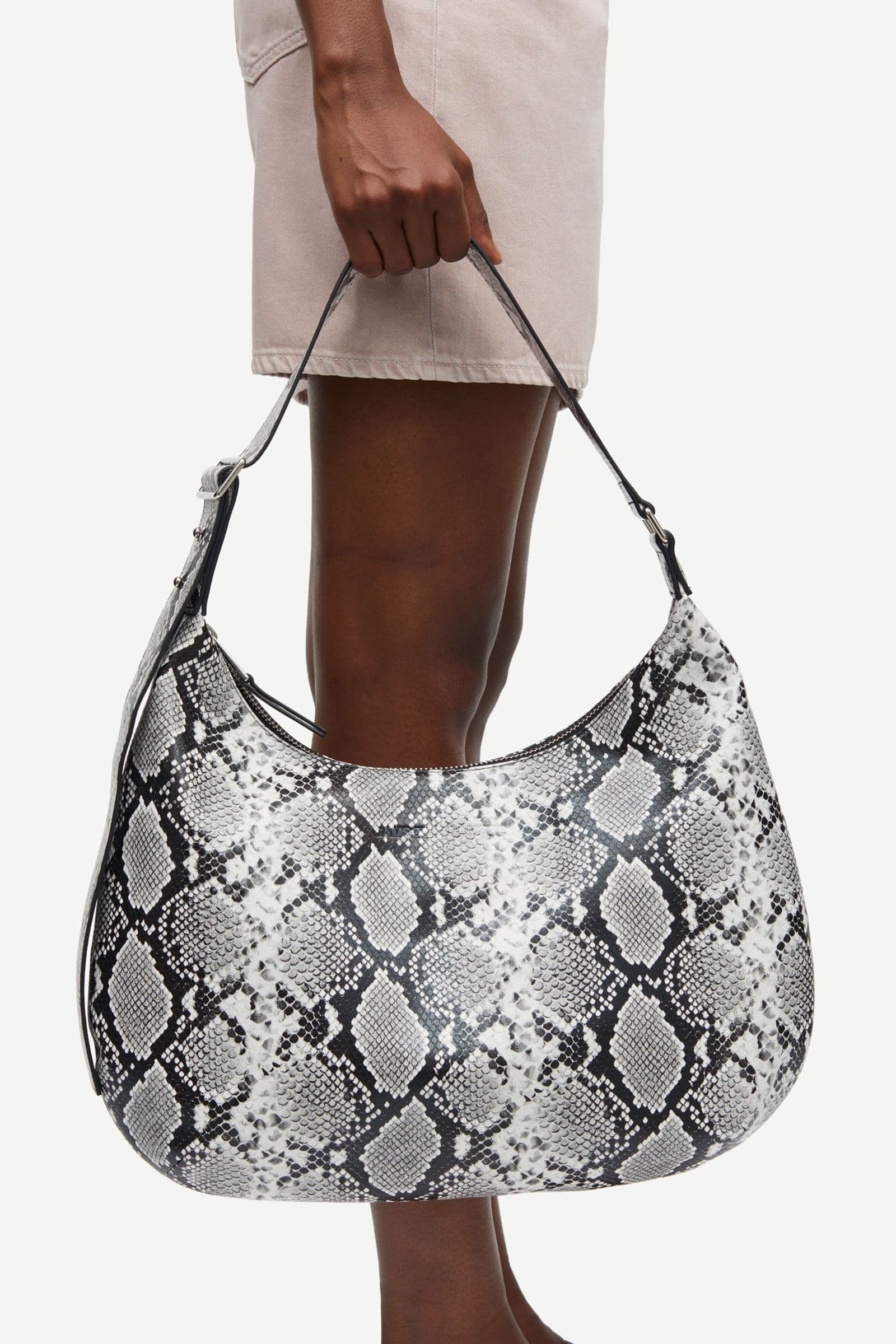 Safreja bag L 15684 Black White Snake