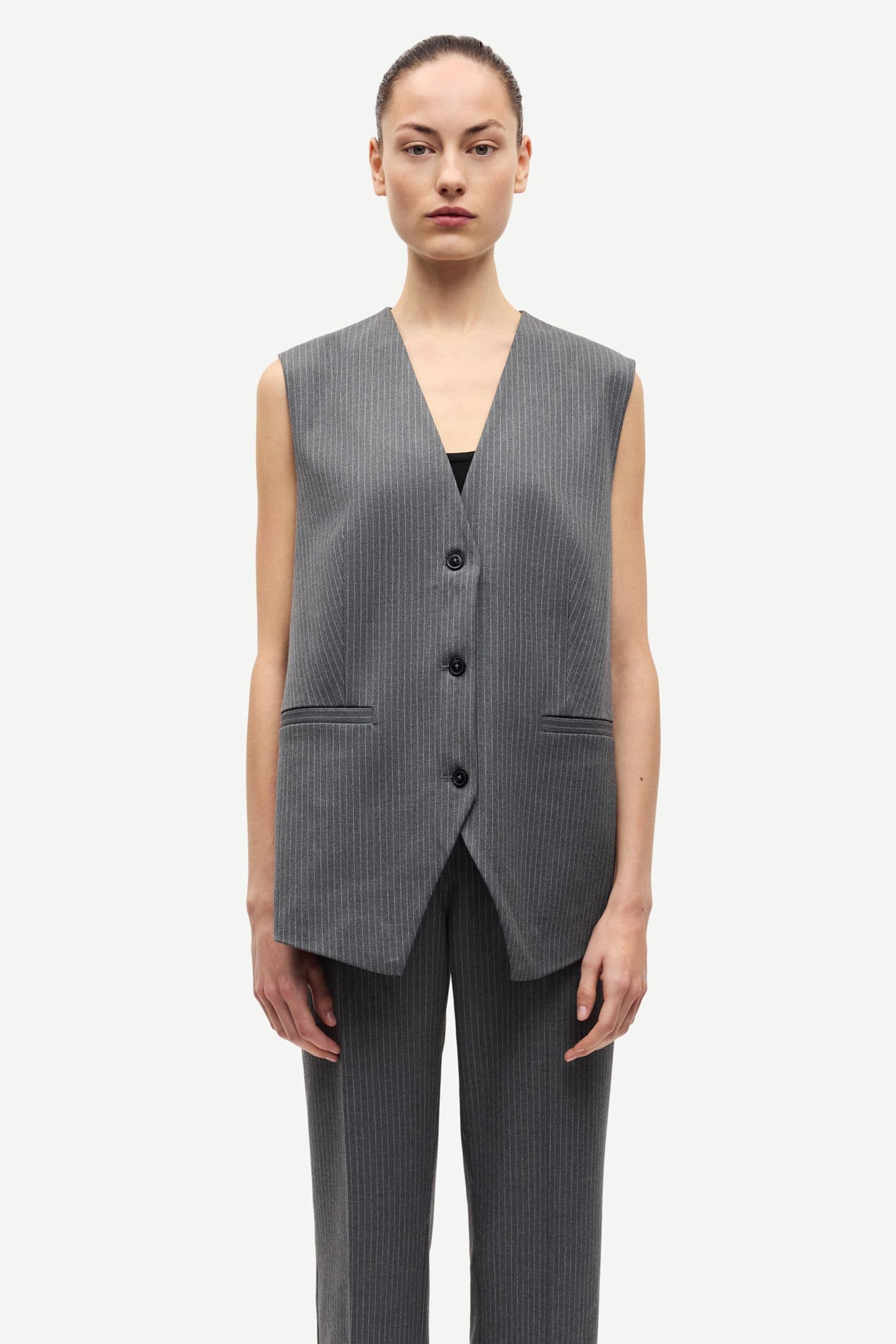 Saleni vest 15496 Dark Gull Gray Pinstripe