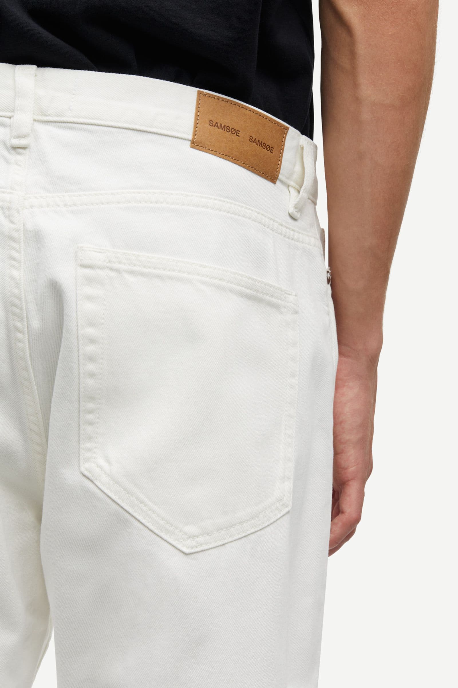 Saeddie jeans 15620 White rock