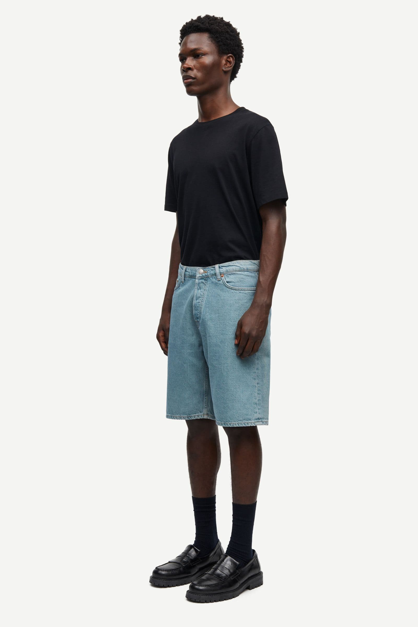 Saeddie shorts 15618 Caribbean blue