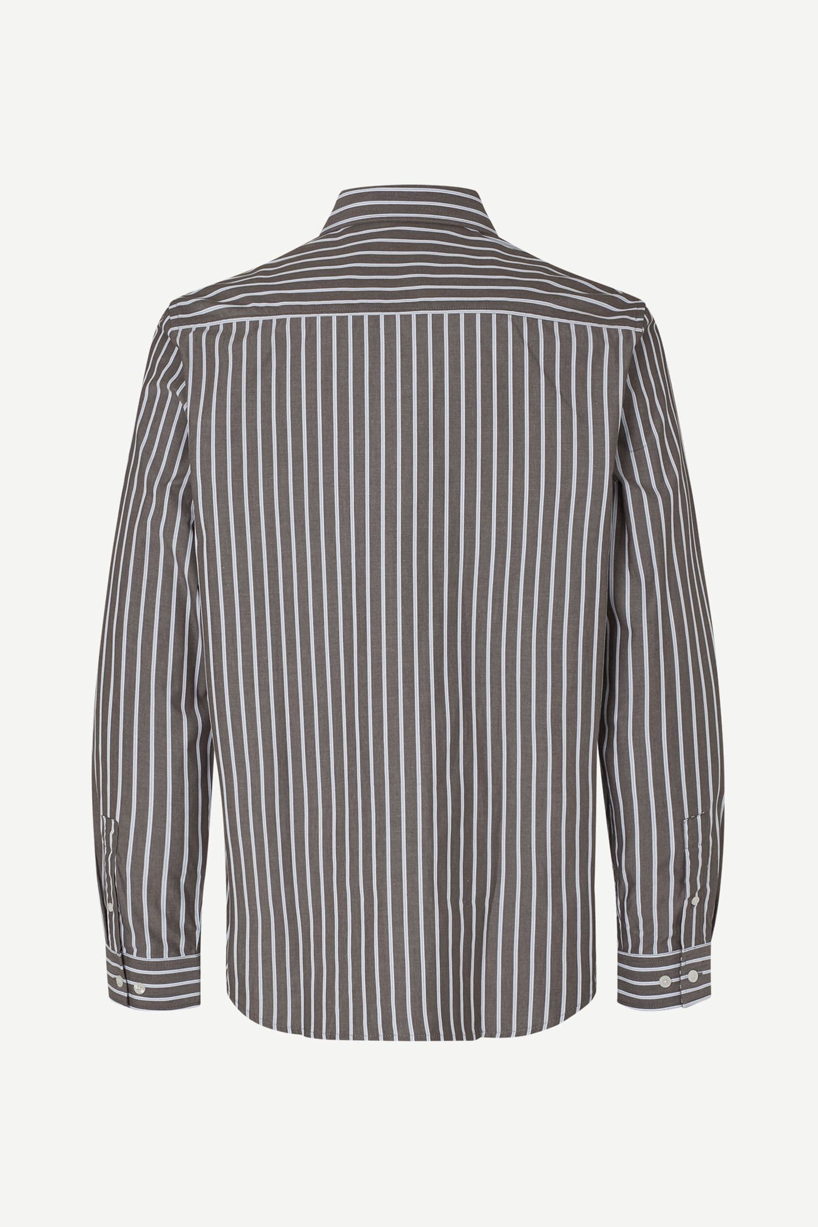Saryan J shirt 13072 Brown St.