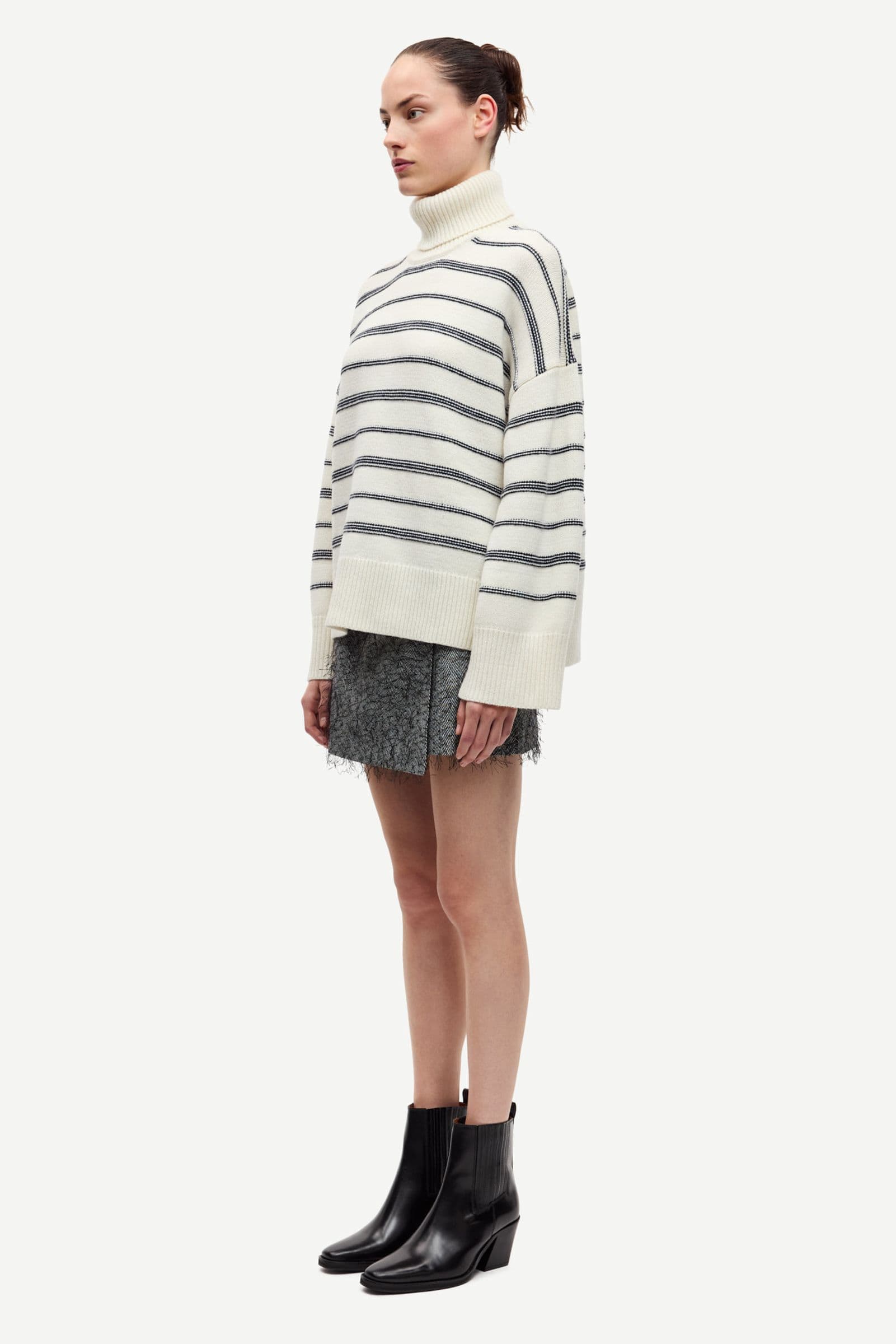Sakeiku stripe turtleneck 11250 Clear Cream St.