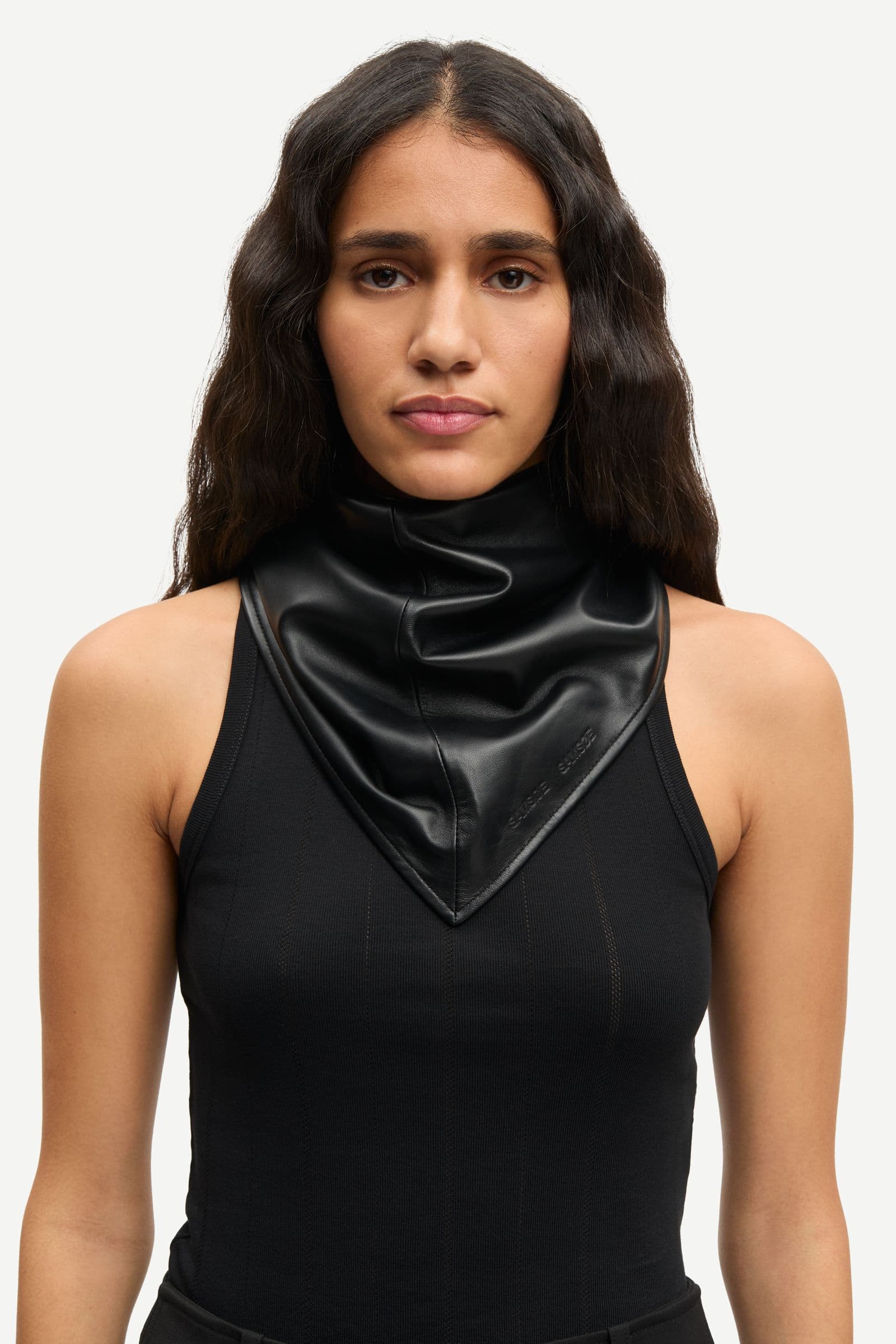 Sadolly triangle scarf 14877 Black