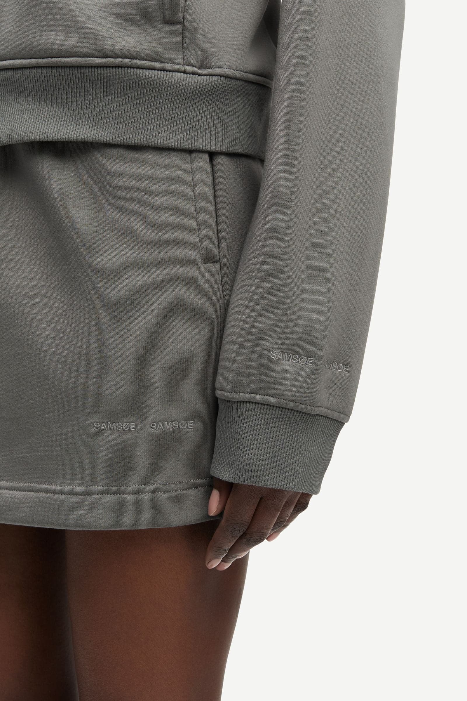 Sakira sweat skirt 15905 Gunmetal