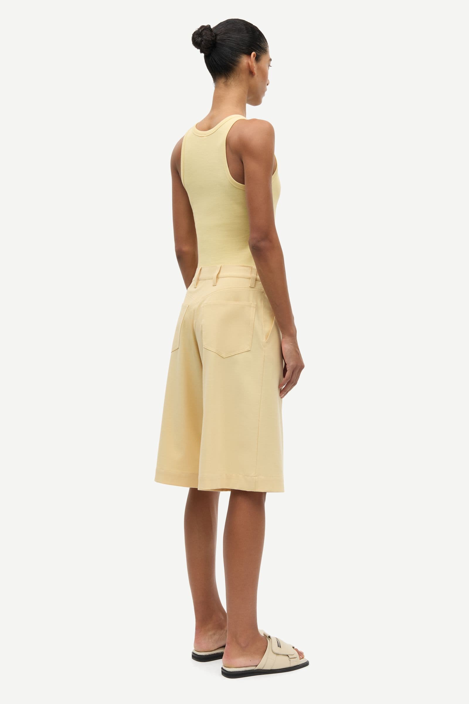 Saharper pleat shorts 16054 STRAW