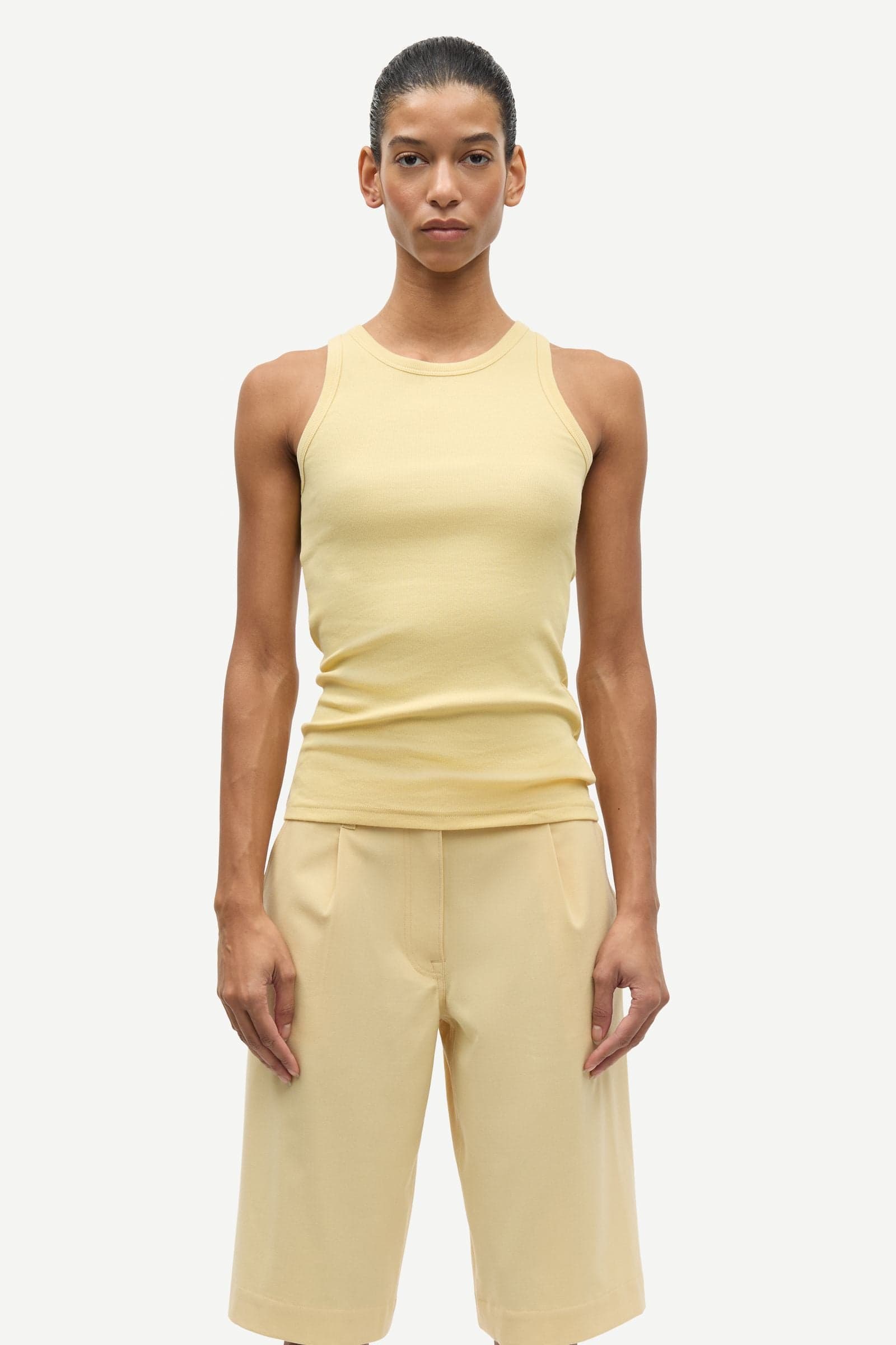 Saharper pleat shorts 16054 STRAW