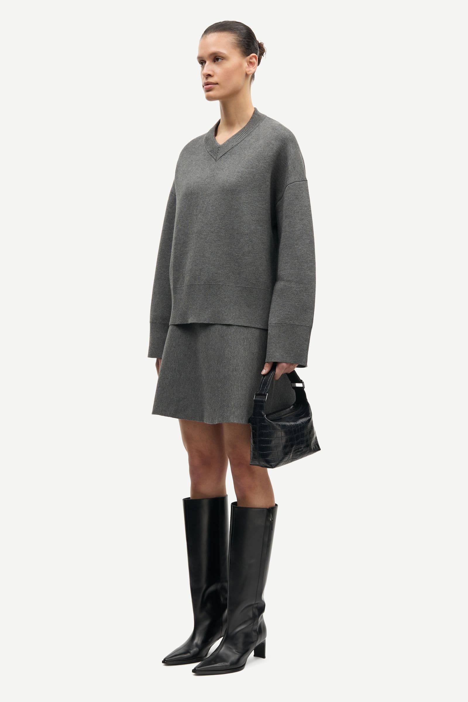 Salula v-neck 15825 Dark grey